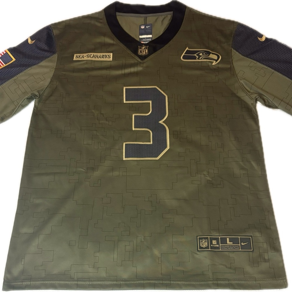 Russel Wilson Stitched Nike On Field Seahawks Jersey Size Large - Military